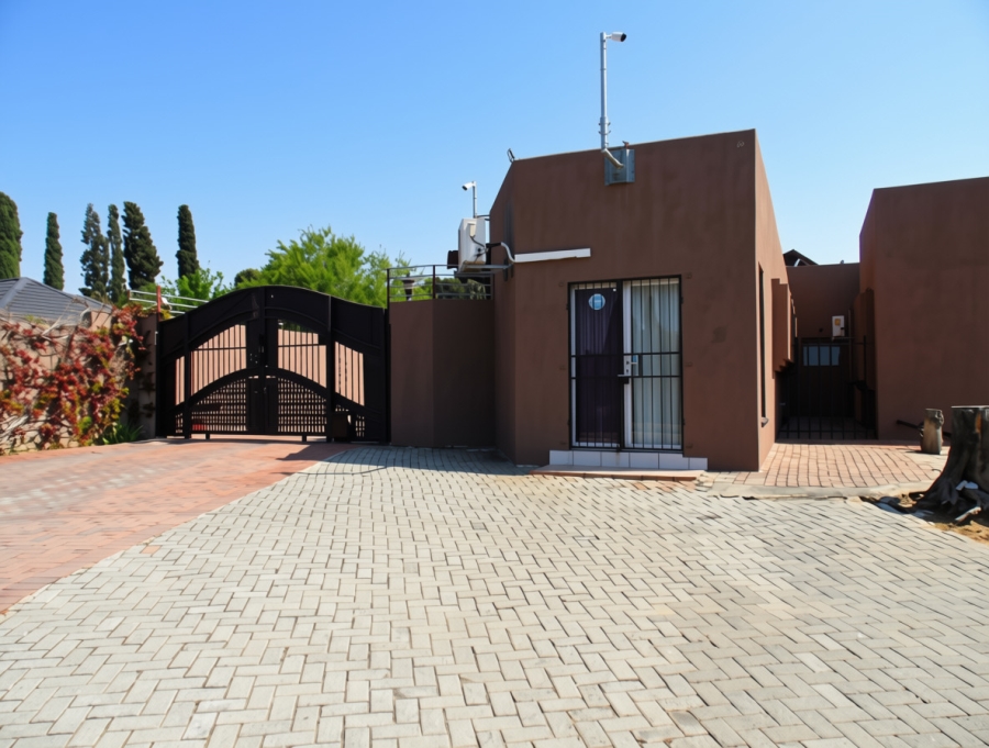 5 Bedroom Property for Sale in Doorn Free State